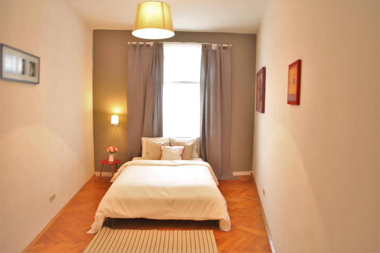 Spacious Apartment In The Heart Of インスブルック エクステリア 写真